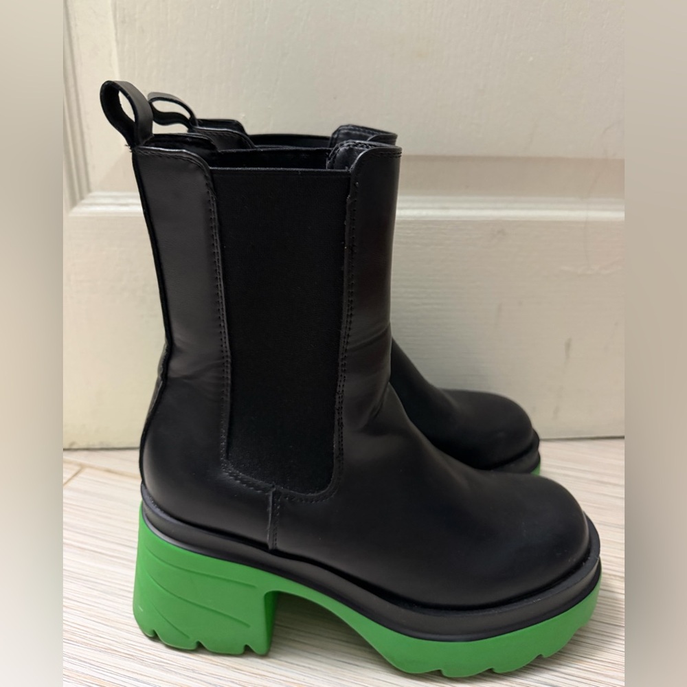 Pretty Little Thing -Black and Green Tire Boots